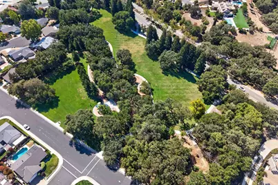 7776 Knollbrook Dr, Pleasanton, CA 94588 - Photo 50