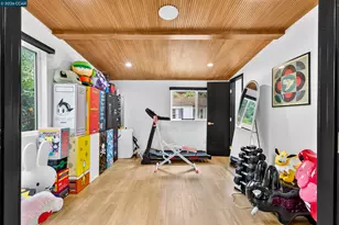 4261 Division St, Los Angeles, CA 90065 - Photo 16