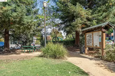 3048 Halcyon Ct, Berkeley, CA 94705 - Photo 22