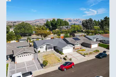 4852 Regents Park Ln, Fremont, CA 94538 - Photo 10