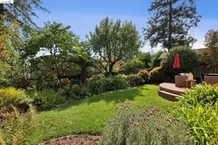 5610 Snake Rd, Oakland, CA 94611 - Photo 52
