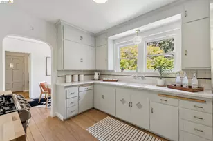 5610 Snake Rd, Oakland, CA 94611 - Photo 16