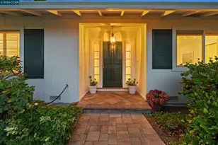 26 Ravenhill Ln, Moraga, CA 94556 - Photo 50