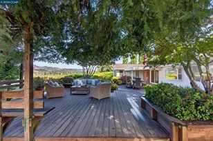 26 Ravenhill Ln, Moraga, CA 94556 - Photo 22