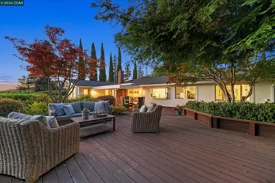 26 Ravenhill Ln, Moraga, CA 94556 - Photo 24