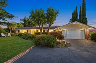 26 Ravenhill Ln, Moraga, CA 94556 - Photo 52