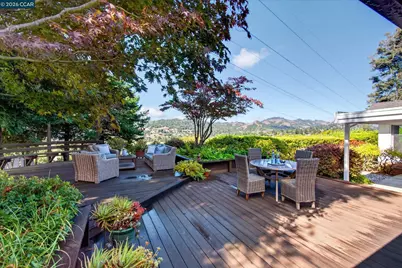 26 Ravenhill Ln, Moraga, CA 94556 - Photo 28