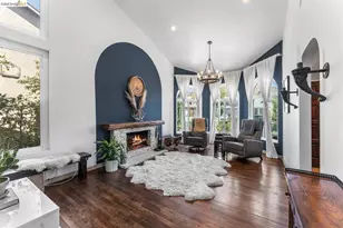 11707 Garrick Ave, Lakeview Terrace (los Angeles), CA 91342 - Photo 1