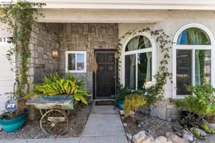 11707 Garrick Ave, Lakeview Terrace (los Angeles), CA 91342 - Photo 2