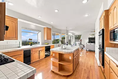 28225 Fox Hollow Dr, Hayward, CA 94542 - Photo 8