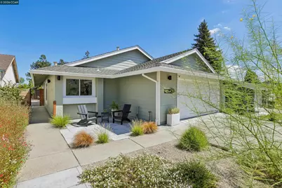 4893 Shadowfalls Dr, Martinez, CA 94553 - Photo 4
