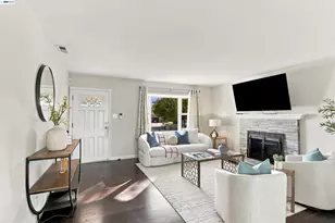 36054 Rosewood Dr, Newark, CA 94560 - Photo 12