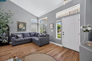 689 Summerwood Dr, Brentwood, CA 94513 - Photo 4