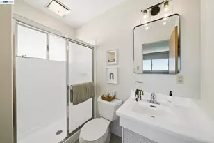 81 Colgett Dr, Oakland, CA 94619 - Photo 18