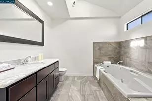 15326 Farnsworth St, San Leandro, CA 94579 - Photo 32