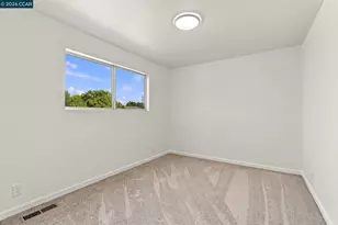 15326 Farnsworth St, San Leandro, CA 94579 - Photo 38