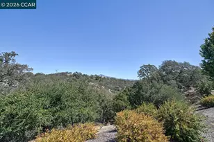 506 Quail Hill Ct, Walnut Creek, CA 94595 - Photo 2