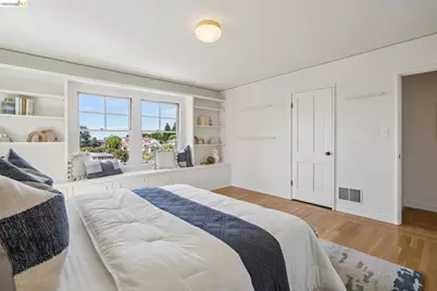5235 Harbord Dr, Oakland, CA 94618 - Photo 46