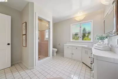 5235 Harbord Dr, Oakland, CA 94618 - Photo 42