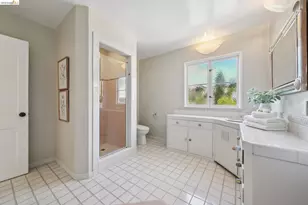 5235 Harbord Dr, Oakland, CA 94618 - Photo 42
