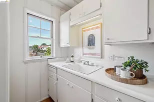 5235 Harbord Dr, Oakland, CA 94618 - Photo 60