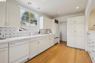 5235 Harbord Dr, Oakland, CA 94618 - Photo 16
