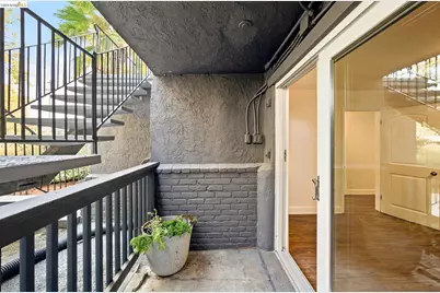 1324 Fitzgerald St, Oakland, CA 94608 - Photo 52