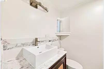 1324 Fitzgerald St, Oakland, CA 94608 - Photo 46