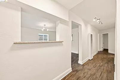 1324 Fitzgerald St, Oakland, CA 94608 - Photo 48