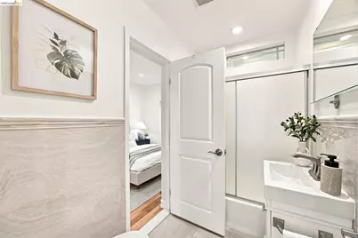 1324 Fitzgerald St, Oakland, CA 94608 - Photo 28