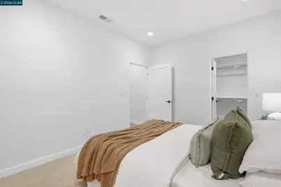 3937 Haines St, San Diego, CA 92109 - Photo 40
