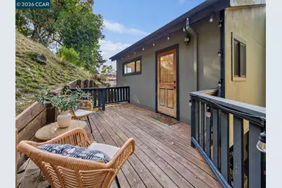 6480 Oakwood Dr, Oakland, CA 94611 - Photo 34