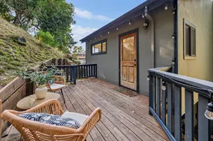 6480 Oakwood Dr, Oakland, CA 94611 - Photo 34
