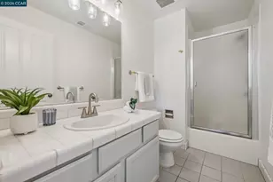 6480 Oakwood Dr, Oakland, CA 94611 - Photo 26