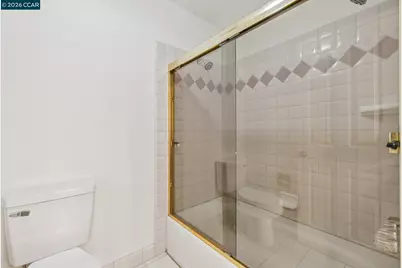 6480 Oakwood Dr, Oakland, CA 94611 - Photo 22