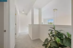6480 Oakwood Dr, Oakland, CA 94611 - Photo 18
