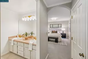 6480 Oakwood Dr, Oakland, CA 94611 - Photo 20