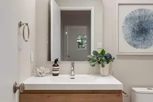 6625 Thornhill Dr, Oakland, CA 94611 - Photo 22