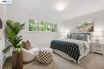 6625 Thornhill Dr, Oakland, CA 94611 - Photo 18