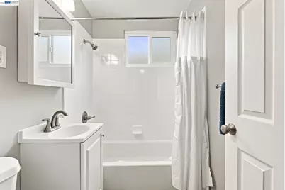 1432 Lodi Ave, San Mateo, CA 94401 - Photo 32