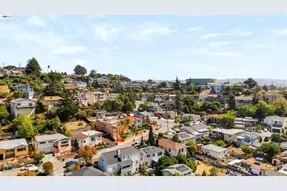 17198 Roberto St, Castro Valley, CA 94546 - Photo 32