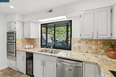2 Heritage Oaks Rd, Pleasant Hill, CA 94523 - Photo 8