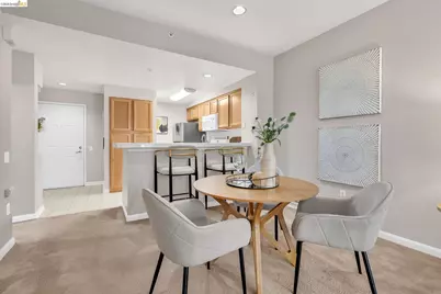 320 Caldecott #217, Oakland, CA 94618 - Photo 8
