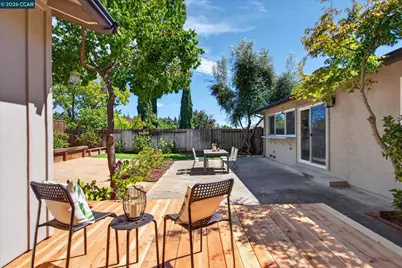 1572 Fieldcrest Dr, Pleasant Hill, CA 94523 - Photo 30