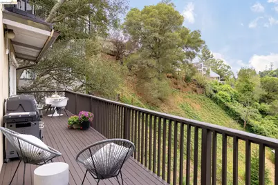 5949 Alhambra Ave, Oakland, CA 94611 - Photo 28