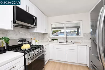 2261 Del Monte Dr, San Pablo, CA 94806 - Photo 10