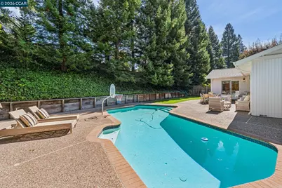 139 Hodges Dr, Moraga, CA 94556 - Photo 32
