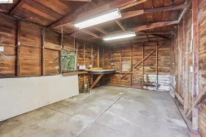 2144 Oregon St, Berkeley, CA 94705 - Photo 32