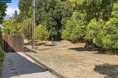 2023 Olympic Dr, Martinez, CA 94553 - Photo 8