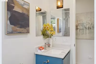 6235 Melville Dr, Oakland, CA 94611 - Photo 30
